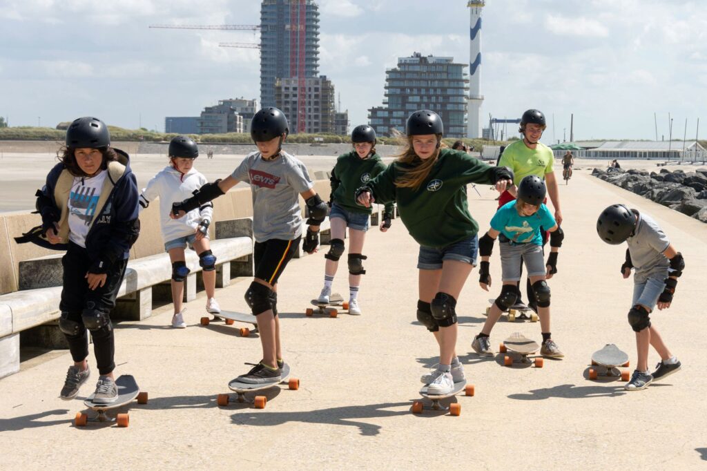 Activiteiten scholen en jeugd longboarden